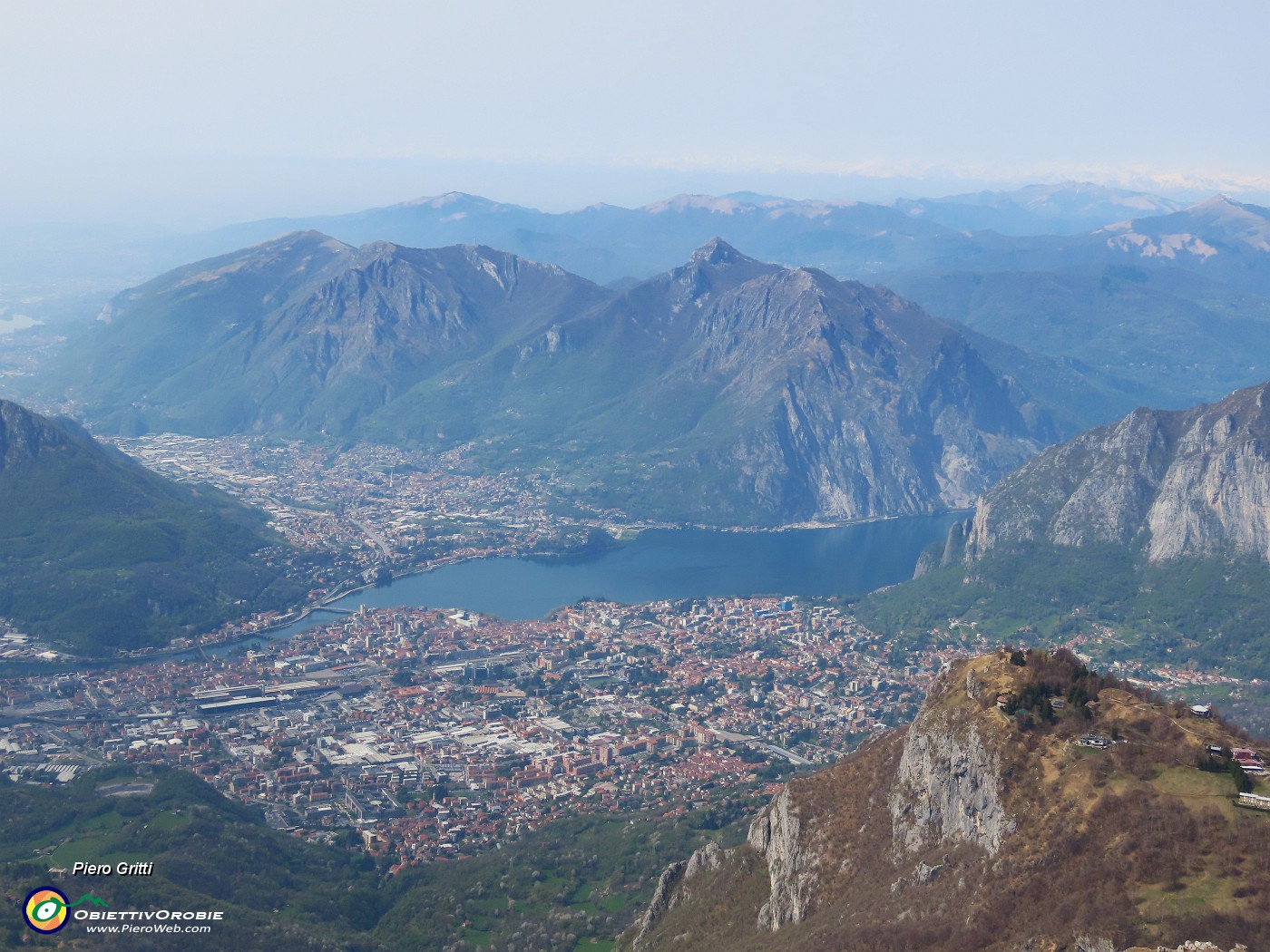 46 Lecco, il suo lago, le sue montagne.JPG